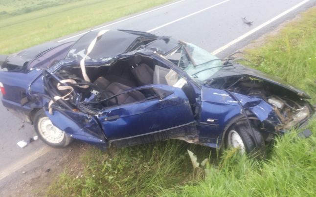 FOTO Un tânăr din Huşi, care posta pe Facebook  fotografii cu indicatorul de viteză înregistrând peste 200 km/oră, a decedat astăzi într-un accident