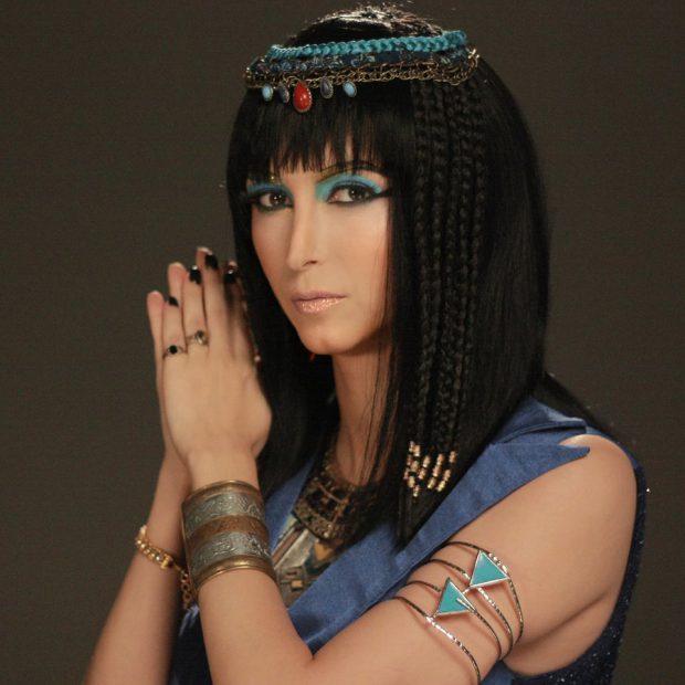 Andreea Bălan s-a transformat în Cleopatra. Ce au sfătuit-o fanii