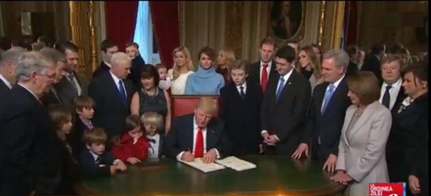 zece-lucruri-pe-care-trump-a-promis-ca-le-face-in-prima-zi-429806.jpg
