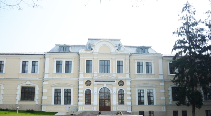 Au expirat zeci de vaccinuri, iar Spitalul Militar din Iași a cerut ca nota de plată să fie achitată de farmacistul-șef. Situația a ajuns în instanță