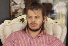 10 la licenta la Drept pentru un tanar din Deva care nu-si poate folosi mainile si picioarele: „Vorbeste fluent doua limbi straine si a fost cel mai bun din clasa la limba romana”