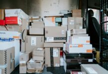 Avantajele folosirii unei firme de curierat pentru afacerea ta
