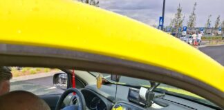 Tânăr reținut după ce a amenințat un taximetrist ieșean