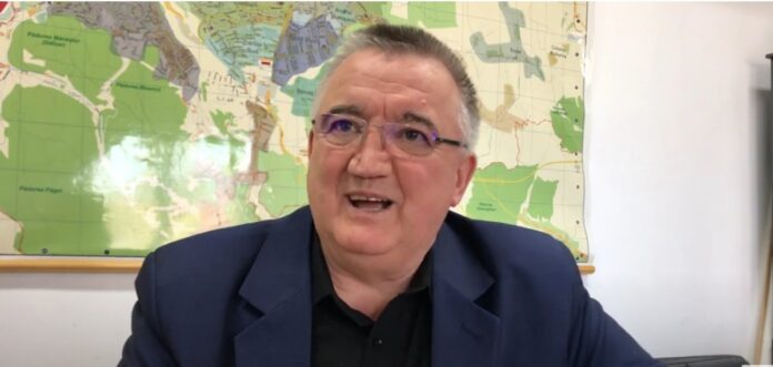 Pensionarii de lux ai României o duc bine pe banii statului