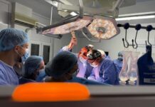 Premieră în medicina ieșeană: a fost realizat primul transplant de cord după un maraton de prelevări. Intervenția a durat 20 de ore
