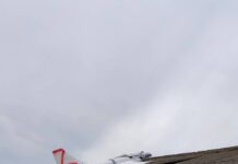 6 drone au pătruns în spațiul aerian al Republicii Moldova. Una dintre ele a căzut peste o casă din Florești