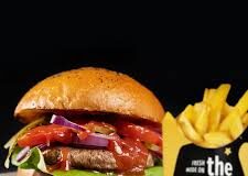 The Box – primul lant fast food din Iași ce încearcă penetrarea pieței internaționale. Se pare ca urmează deschiderea în celebra piață La Boqueria din Barcelona.