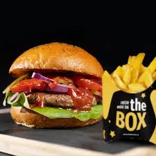 The Box – primul lant fast food din Iași ce încearcă penetrarea pieței internaționale. Se pare ca urmează deschiderea în celebra piață La Boqueria din Barcelona.