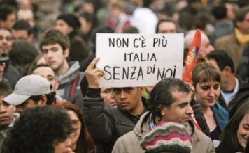 Românii sunt invitați să plece din Italia, pe fondul crizei economice și xenofobiei