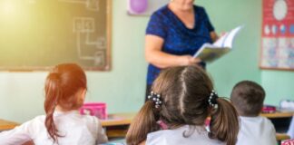 Limba română ar putea deveni materie de examen pentru copiii românilor din Marea Britanie