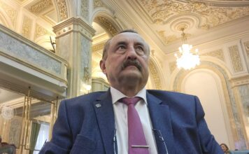 Rectorul și senatorul PSD Dan Cașcaval, în centrul unei controverse după informațiile privind înscrierea a 220 de studenți în partid. ANOSR cere depolitizarea universităților