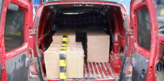Autovehicule încărcate cu ţigări de contrabandă, descoperite în municipiul Iași