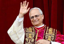 Prima Vigilia Pascală oficiată de Papa Leon al XIV-lea la Basilica San Pietro: apel la pace în fața a mii de credincioși