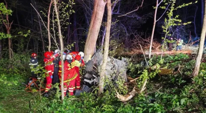 Accident mortal: Sfârșit cumplit pentru doi tineri de 20 de ani într-un bolid BMW M4