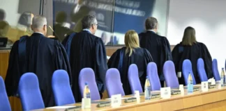 Proiect în Parlament: Statul să recupereze banii direct de la magistrați. Apare și asigurarea obligatorie, ca la medici