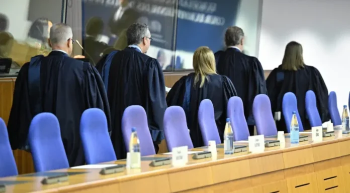 Proiect în Parlament: Statul să recupereze banii direct de la magistrați. Apare și asigurarea obligatorie, ca la medici