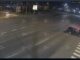 VIDEO Accident în Tudor Vladimirescu: două mașini s-au ciocnit după o manevră riscantă