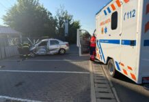 Șapte persoane implicate într-un accident între o ambulanță SAJ și un autoturism la Hârlău