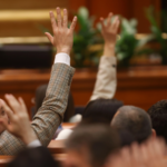 Primul semn că Guvernul Veștea trece: calendarul audierilor a fost adoptat de Birourile Permanente Reunite