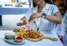 Ce se întâmplă în bucătăria Restaurantului DRAG din Iași? O sesizare cere controale privind hrana livrată către copii: „Distribuția alimentelor către unitățile de învățământ se realizează cu autoutilitare tip minivan necorespunzătoare”