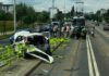 Accident rutier pe bulevardul Nicolae Iorga din Iași: un autoturism a lovit parapetul unei stații de tramvai