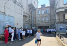 VIDEO Grevă în marile spitale din Iași: angajații protestează împotriva noii legi a salarizării