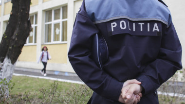 Politie scoala