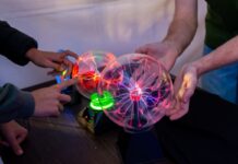 Parcul Palas devine un laborator în aer liber: experimente la -196 °C, trenuleț care levitează și multe altele, la Noaptea Cercetătorilor