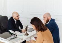 Consiliul de Mediere solicită retragerea sau respingerea dispozițiilor privind exceptarea avocaților de la autorizarea și supravegherea profesională în domeniul medierii